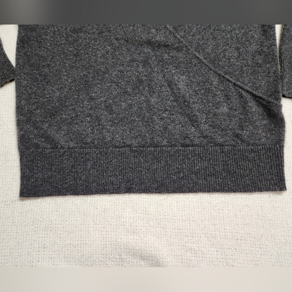 Charter Club Luxury Cashmere Sweater Women's Gray V Neck Crossover Size M - Picture 6 of 10